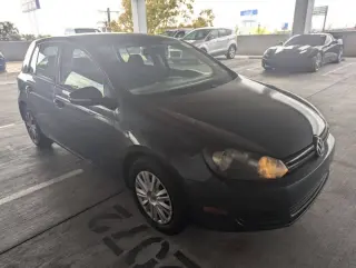 2014 Volkswagen Golf 2.5L PZEV