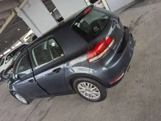 2014 Volkswagen Golf 2.5L PZEV