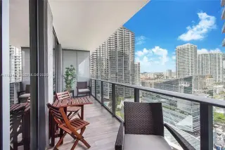 Propiedad en alquiler con 1 dormitorio y 2 baños en Miami