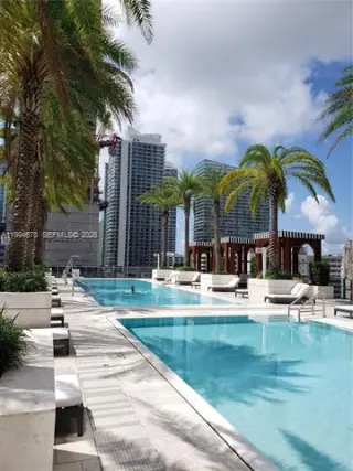 Propiedad en alquiler con 1 dormitorio y 2 baños en Miami