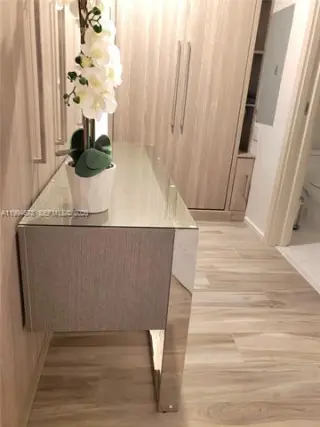 Propiedad en alquiler con 1 dormitorio y 2 baños en Miami
