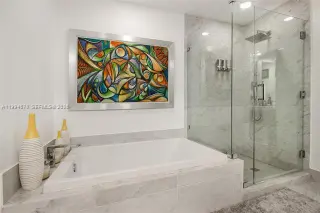 Propiedad en alquiler con 1 dormitorio y 2 baños en Miami