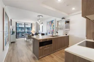 Propiedad en alquiler con 1 dormitorio y 2 baños en Miami