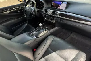 Lexus LS 460 2017 4dr Sedan
