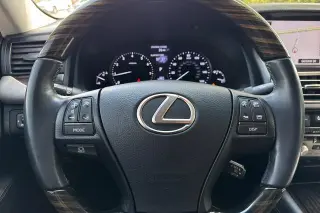 Lexus LS 460 2017 4dr Sedan