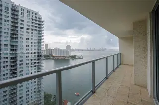 Propiedad en alquiler con 3 habitaciones y 2 baños en Miami