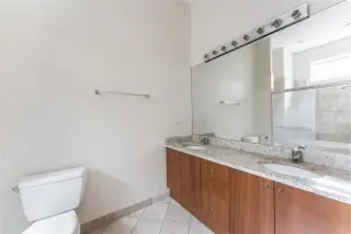 Propiedad en alquiler con 3 habitaciones y 2 baños en Chicago