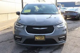 2023 Chrysler Pacifica Touring L FWD