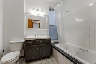 Propiedad en alquiler con 2 habitaciones y 1.5 baños en Chicago