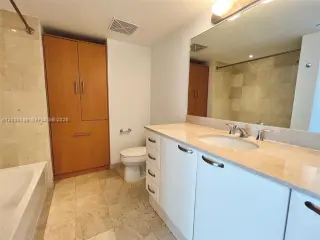 Propiedad en alquiler con 2 habitaciones y 2 baños en Miami