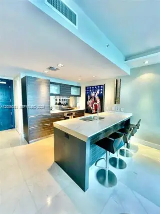 Propiedad en alquiler con 1 dormitorio y 1.5 baños en Miami