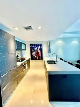 Propiedad en alquiler con 1 dormitorio y 1.5 baños en Miami