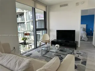 Propiedad en alquiler con 1 dormitorio y 1.5 baños en Miami
