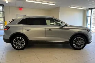 Lincoln Nautilus 2023 AWD Reserve 4dr SUV