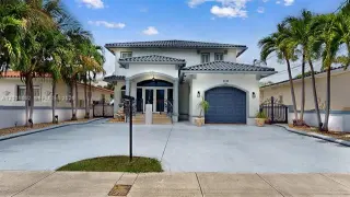 Propiedad en alquiler con 5 habitaciones y 3.5 baños en Miami Beach