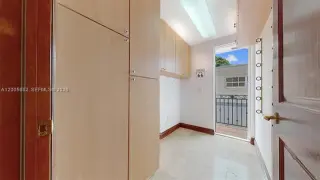 Propiedad en alquiler con 5 habitaciones y 3.5 baños en Miami Beach