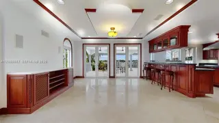 Propiedad en alquiler con 5 habitaciones y 3.5 baños en Miami Beach