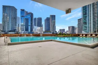 Propiedad en alquiler con 2 habitaciones y 2 baños en Miami