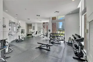 Propiedad en alquiler con 2 habitaciones y 2 baños en Miami