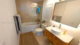Propiedad en alquiler con 2 habitaciones y 2 baños en Miami