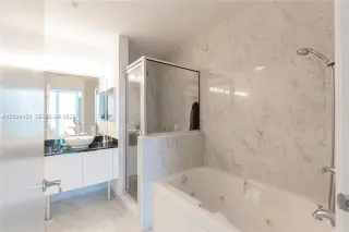 Propiedad en alquiler con 3 habitaciones y 2.5 baños en Miami