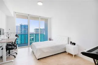 Propiedad en alquiler con 3 habitaciones y 2.5 baños en Miami