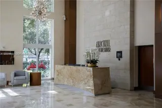 Propiedad en alquiler con 3 habitaciones y 2.5 baños en Miami