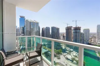 Propiedad en alquiler con 3 habitaciones y 2.5 baños en Miami