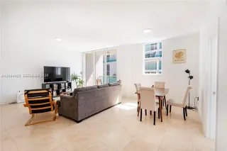 Propiedad en alquiler con 3 habitaciones y 2.5 baños en Miami