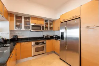 Propiedad en alquiler con 3 habitaciones y 2.5 baños en Miami