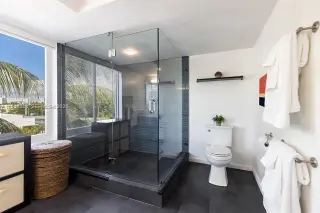 Propiedad en alquiler con 1 dormitorio y 1.5 baños en Miami Beach