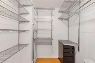 Propiedad en alquiler con 1 dormitorio y 1.5 baños en Miami Beach