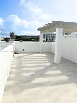 Propiedad en alquiler con 1 dormitorio y 1.5 baños en Miami Beach