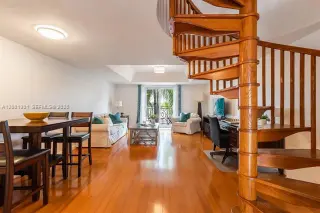 Propiedad en alquiler con 1 dormitorio y 1.5 baños en Miami Beach