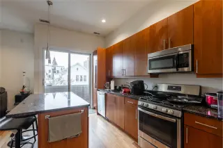 Propiedad en alquiler con 3 habitaciones y 2 baños en Chicago