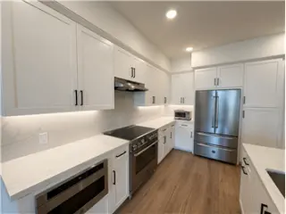 Propiedad en alquiler con 2 habitaciones y 2.5 baños en Huntington Beach