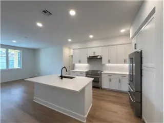 Propiedad en alquiler con 2 habitaciones y 2.5 baños en Huntington Beach