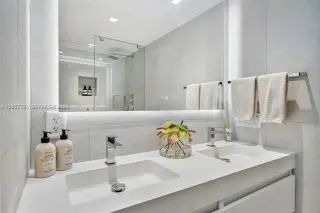 Propiedad en alquiler con 1 dormitorio y 1 baño en Miami Beach