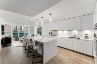 Propiedad en alquiler con 1 dormitorio y 1 baño en Miami Beach