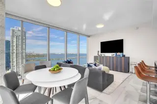 Propiedad en alquiler con 2 habitaciones y 2 baños en Miami
