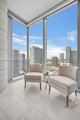 Propiedad en alquiler con 2 habitaciones y 2 baños en Miami