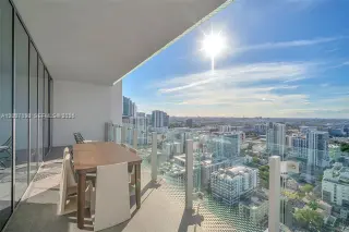 Propiedad en alquiler con 2 habitaciones y 2 baños en Miami