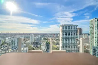 Propiedad en alquiler con 2 habitaciones y 2 baños en Miami