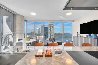 Propiedad en alquiler con 2 habitaciones y 2 baños en Miami