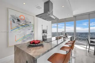 Propiedad en alquiler con 2 habitaciones y 2 baños en Miami