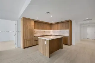 Propiedad en alquiler con 3 habitaciones y 3 baños en Miami