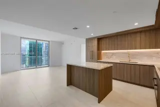 Propiedad en alquiler con 3 habitaciones y 3 baños en Miami