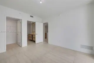 Propiedad en alquiler con 3 habitaciones y 3 baños en Miami
