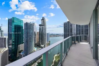 Propiedad en alquiler con 3 habitaciones y 3 baños en Miami