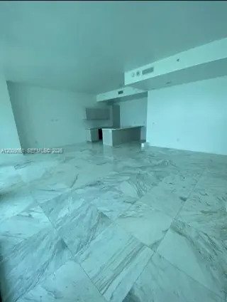 Propiedad en alquiler con 2 habitaciones y 3 baños en Miami